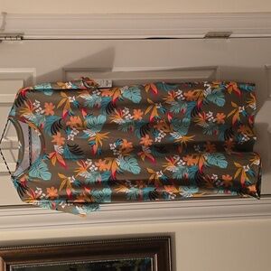 SLEEP CHIC BRAND TROPICAL "VIBRANT FLORAL" SLEEP TOP SHIRT SIZE SMALL